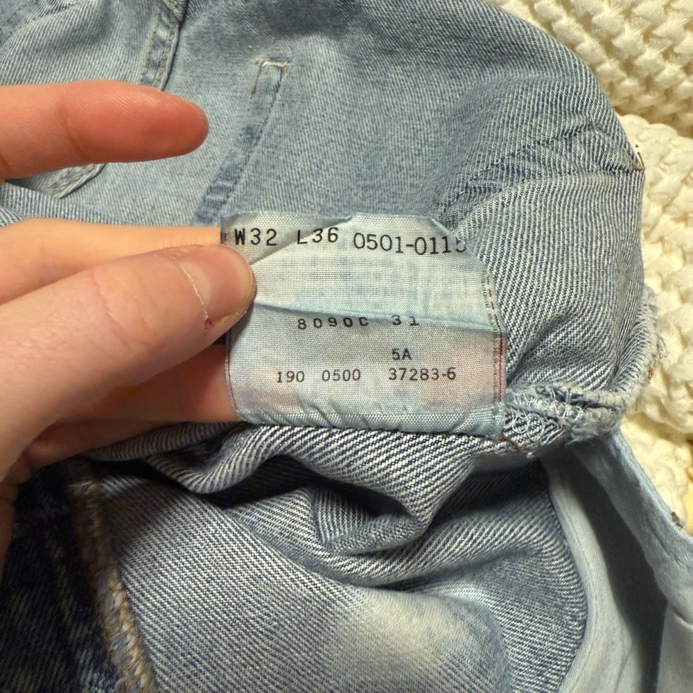 Vintage Levi’s 501 Jeans - Picture 7 of 7